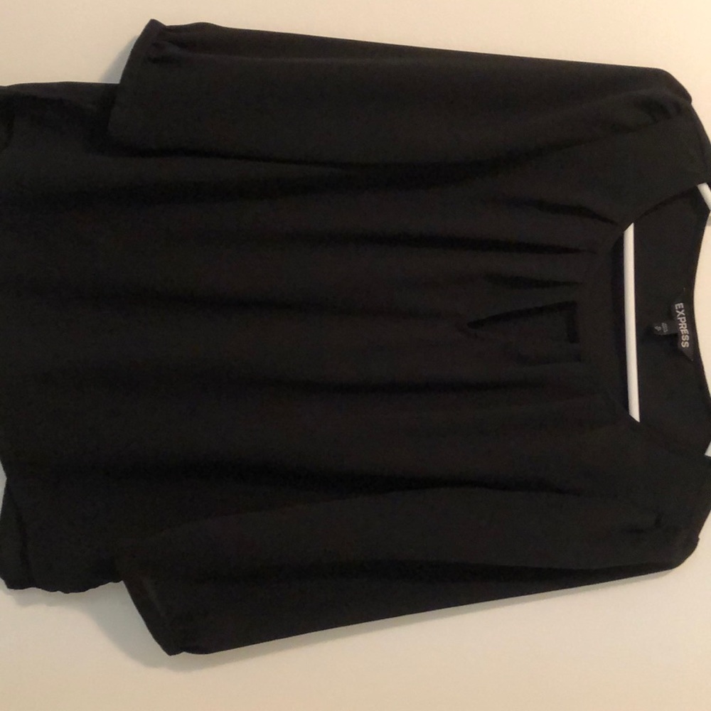 back to basics! black 3/4 sleeve top